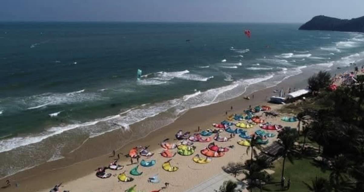 Yoda Kite School , Pak Nam Pran , Pranburi, Thailand 